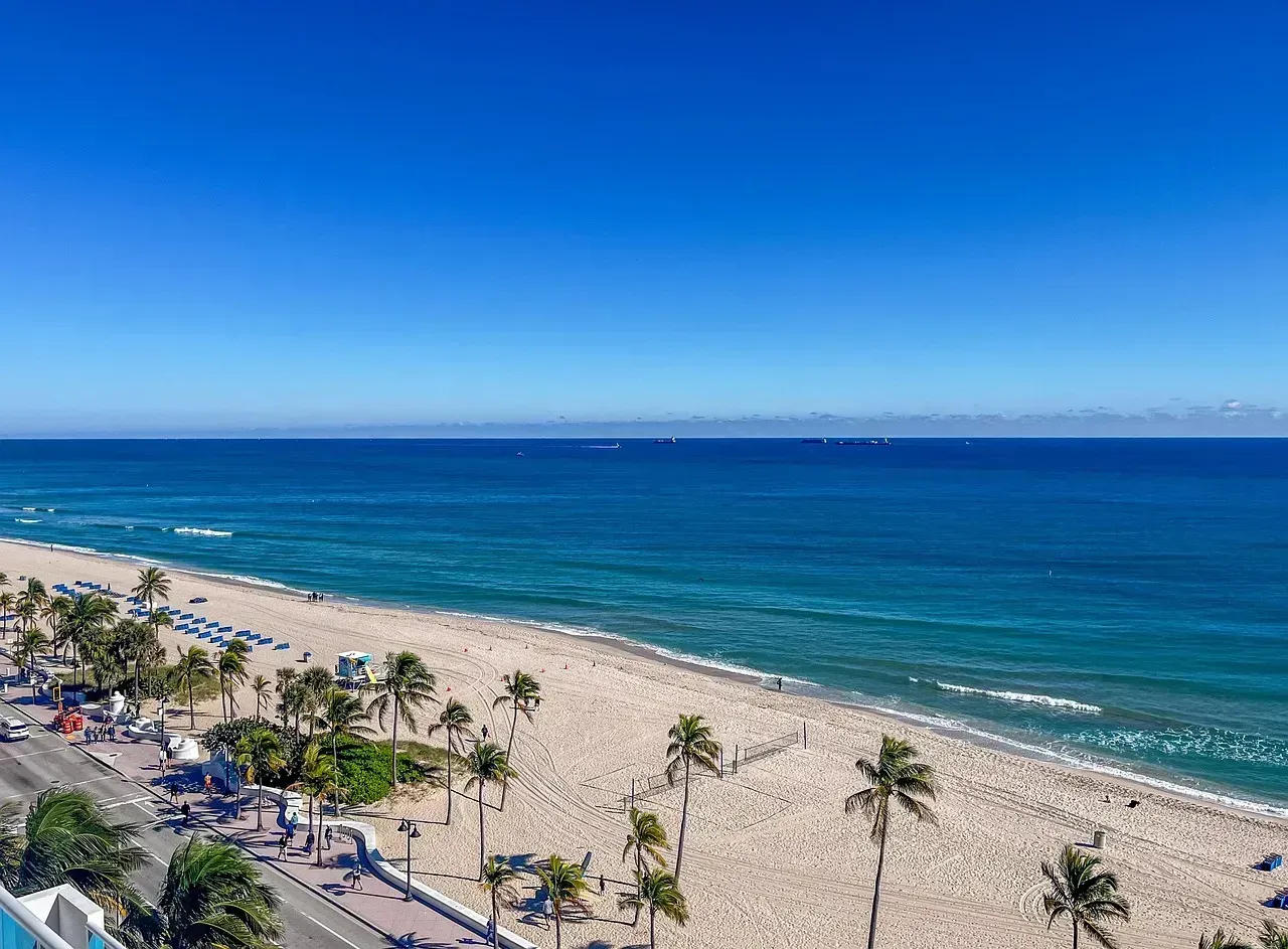4. Miami, Florida - Beaches That Cost More Than You Think (Image Credits: Pixabay)