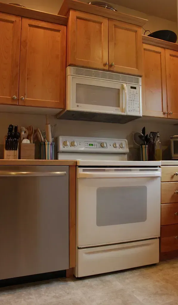 5. Large Kitchen and Household Appliances (trekkyandy, Flickr, CC BY-SA 2.0)