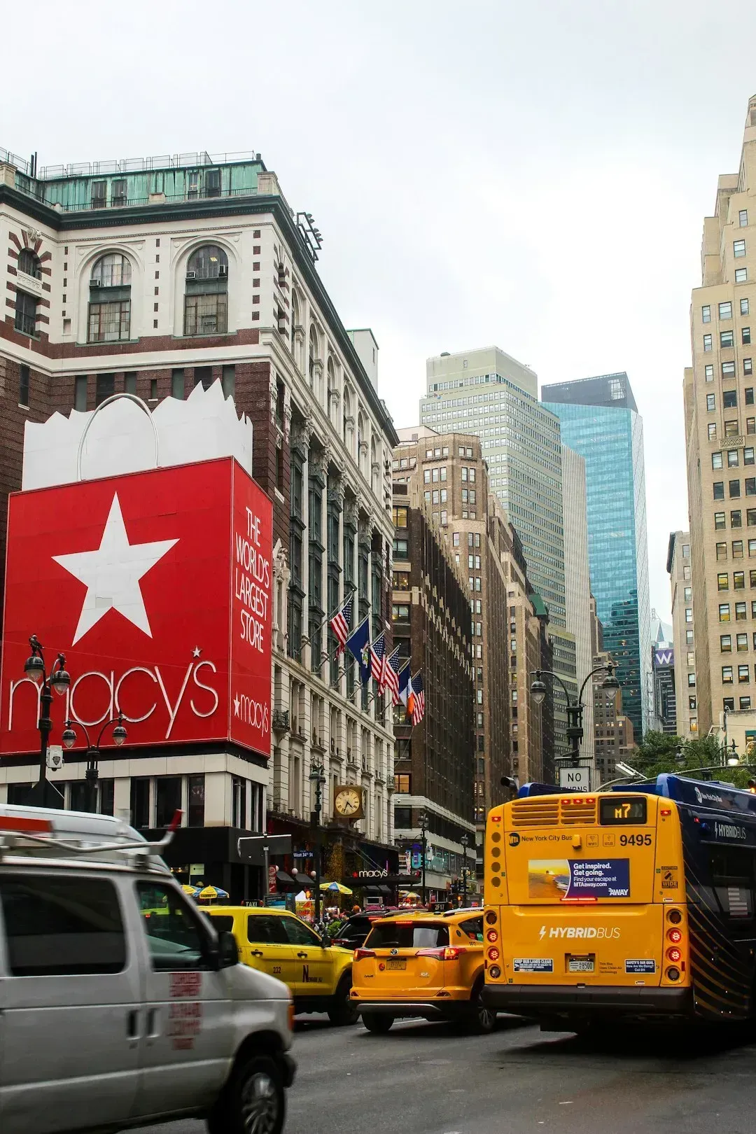 Macy's: A Troubled Icon Shuttering Nearly 70 Locations (Image Credits: Unsplash)