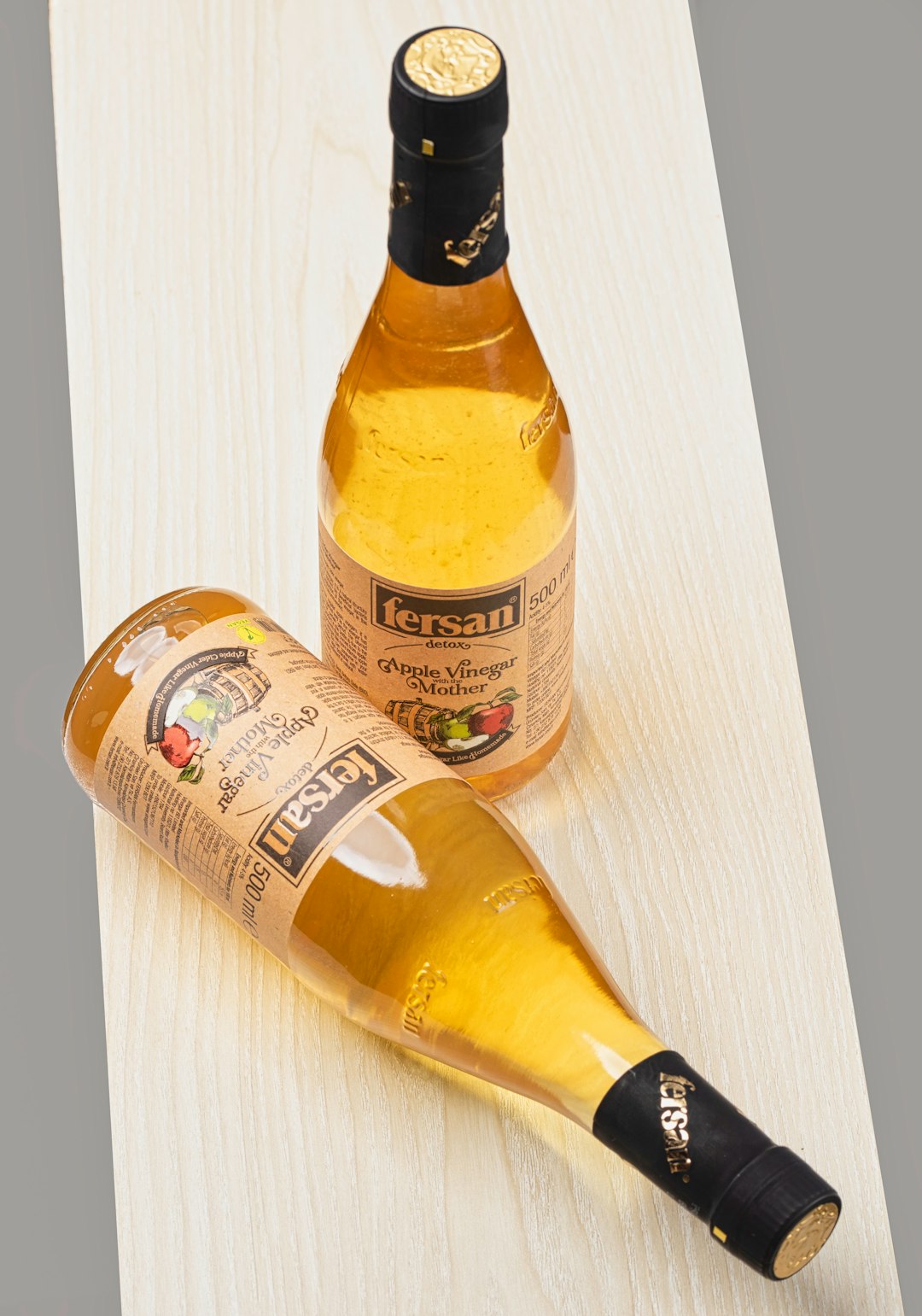 Specialty Vinegars - The Acid That Builds Complexity (image credits: unsplash)