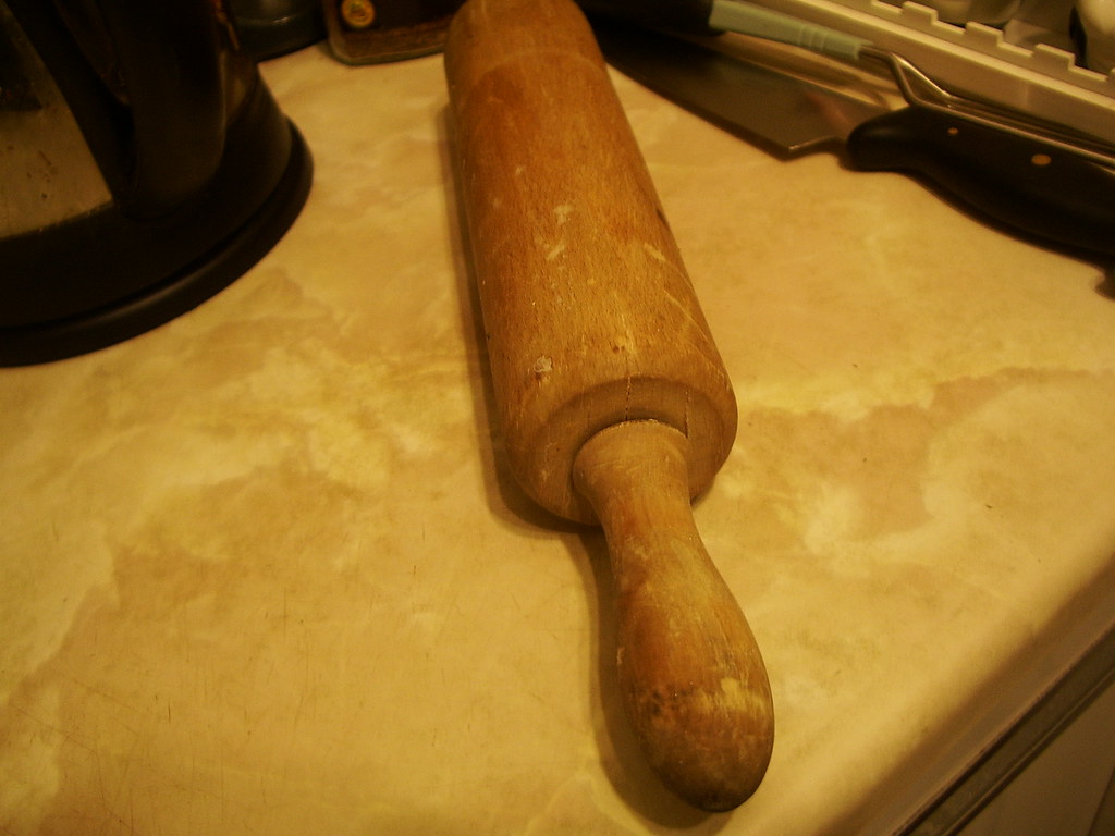 Traditional Rolling Pin Flattens Modern Alternatives (Image Credits: Flickr)