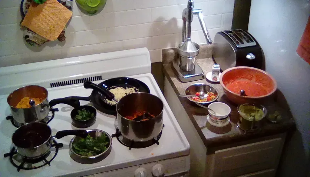 9. Hot Leftovers (goblinbox_(queen_of_ad_hoc_bento), Flickr, CC BY 2.0)