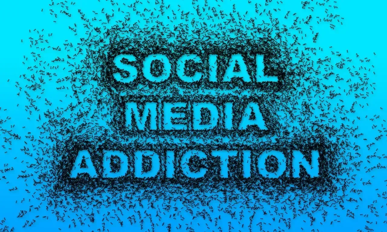 3. Excessive Social Media Use (Image Credits: Pixabay)