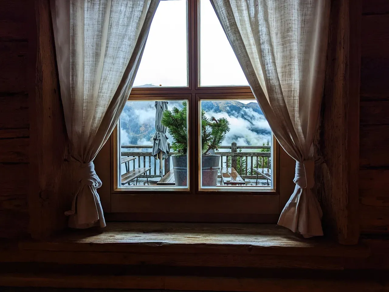 A Smaller Space That Feels Bigger (Image Credits: Pixabay)