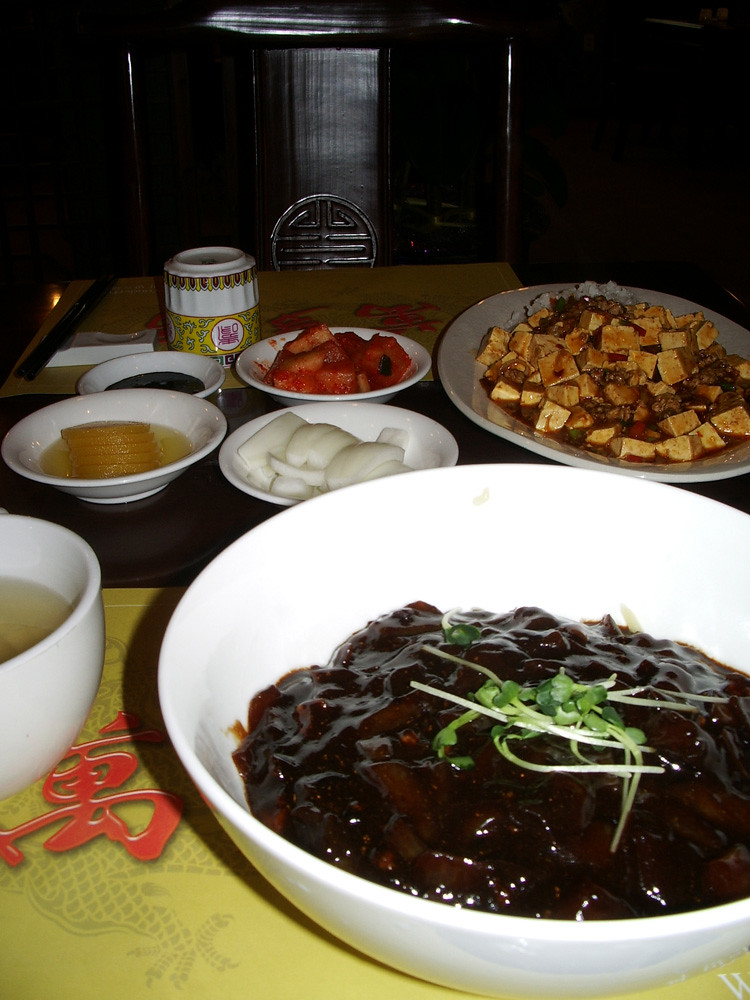 Overly Complex Fusion Dishes: The Kitchen Sink Approach (Image Credits: Flickr)