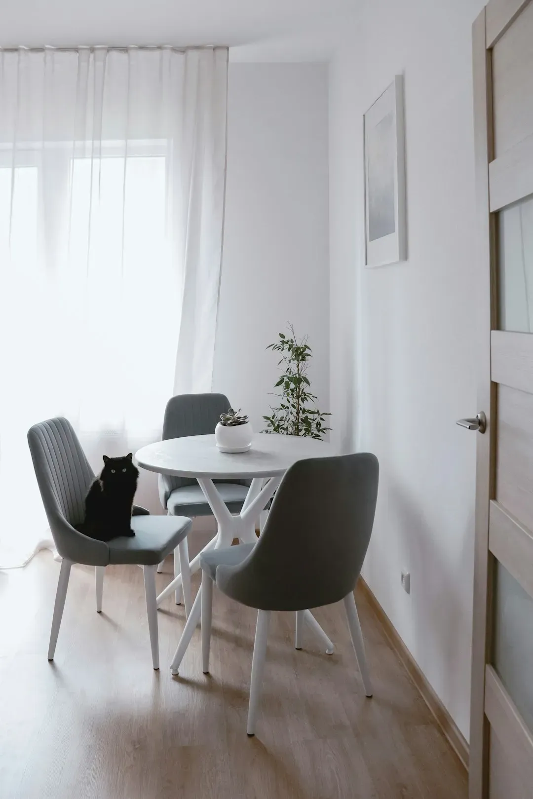 8. Scandinavian Minimalism's Cool, Sparse Rooms (Image Credits: Unsplash)