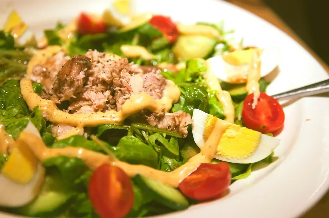 Meal 3: Canned Tuna Mediterranean Plate (Image Credits: Unsplash)