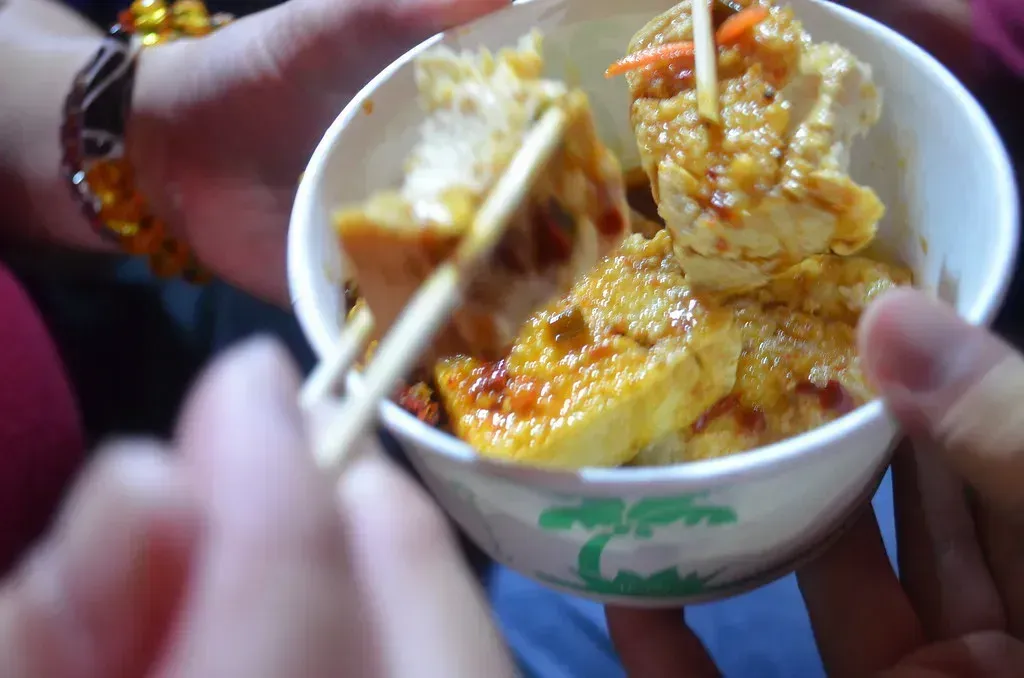 1. Dishes Loaded With Extremely Pungent Ingredients (IK.Eccedentesiast, Flickr, CC BY-SA 2.0)