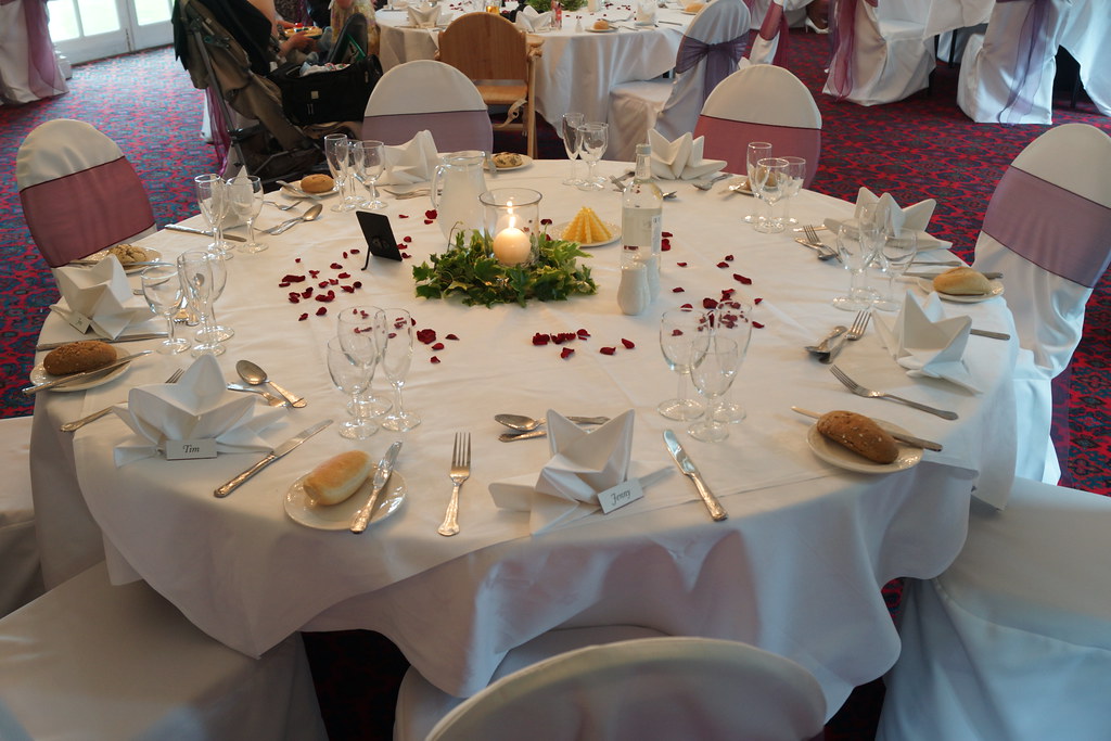 Using Cutlery from the Outside In (Image Credits: Flickr)