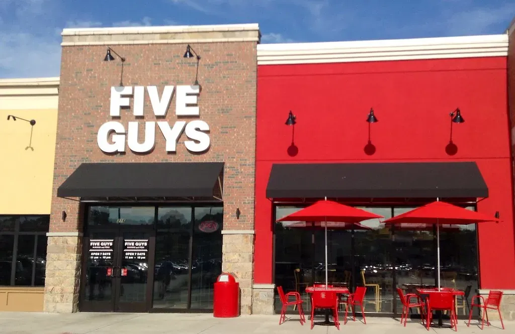 6. Five Guys Bacon Cheeseburger - Customization as a Craving Trigger (JeepersMedia, Flickr, CC BY 2.0)