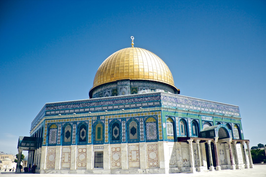 Israel - Religious Tourism Amid Conflict (image credits: unsplash)