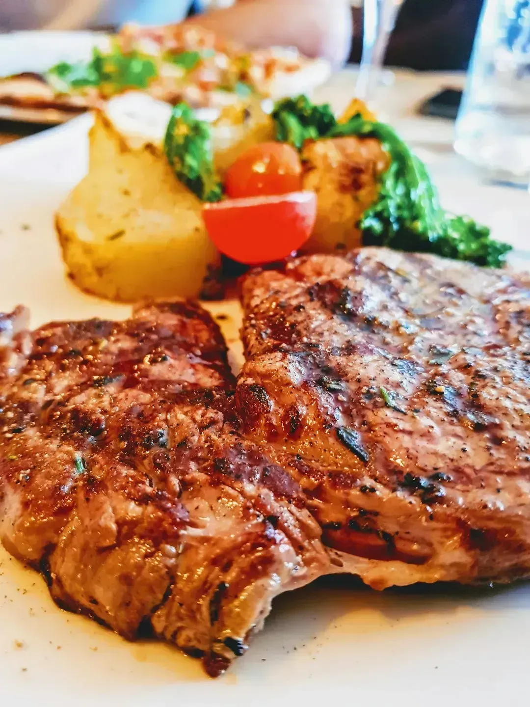 Well-Done Steak Orders Get the Worst Cuts (Image Credits: Unsplash)