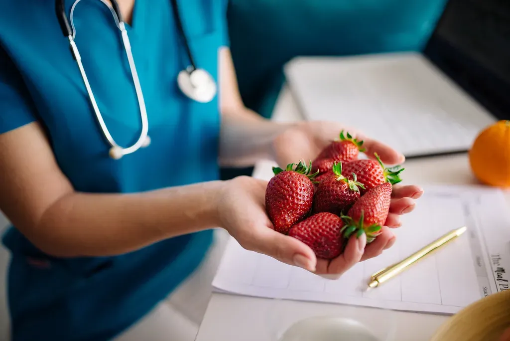 8. The Chase for Trends Instead of Long-Term Health (Image Credits: Flickr)