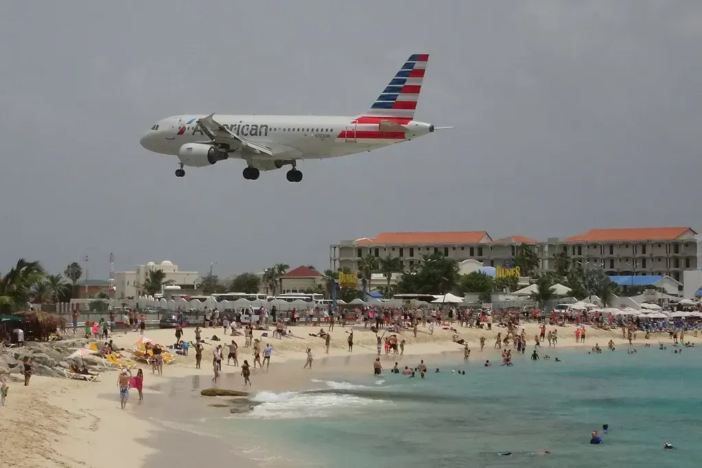 4. Princess Juliana International Airport, St. Maarten - Where Planes Skim the Beach (Neuwieser, Flickr, CC BY-SA 2.0)