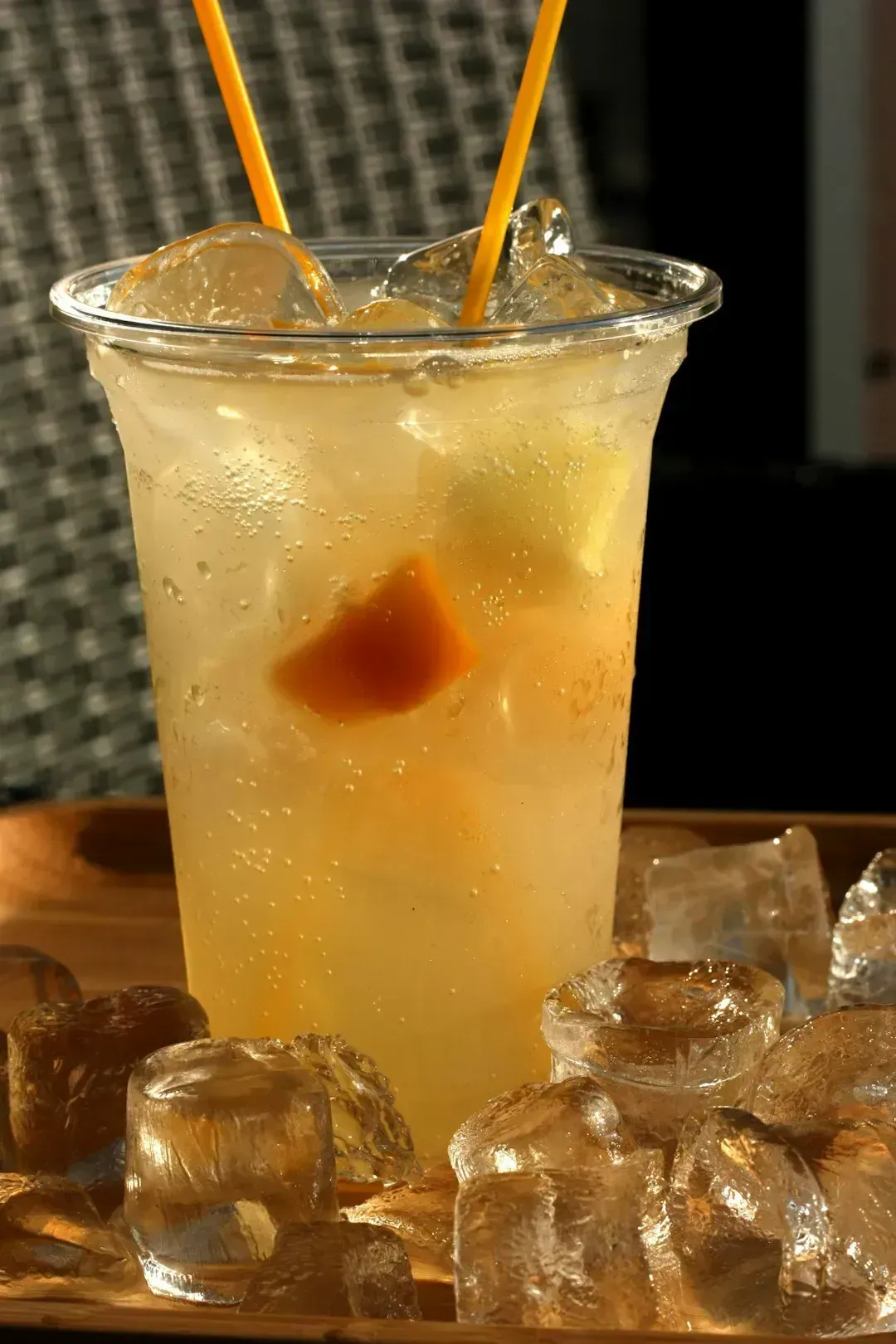 7. Excessively Sweet, Novelty Drinks Like Blue Hawaiians and Frozen Concoctions (Image Credits: Unsplash)