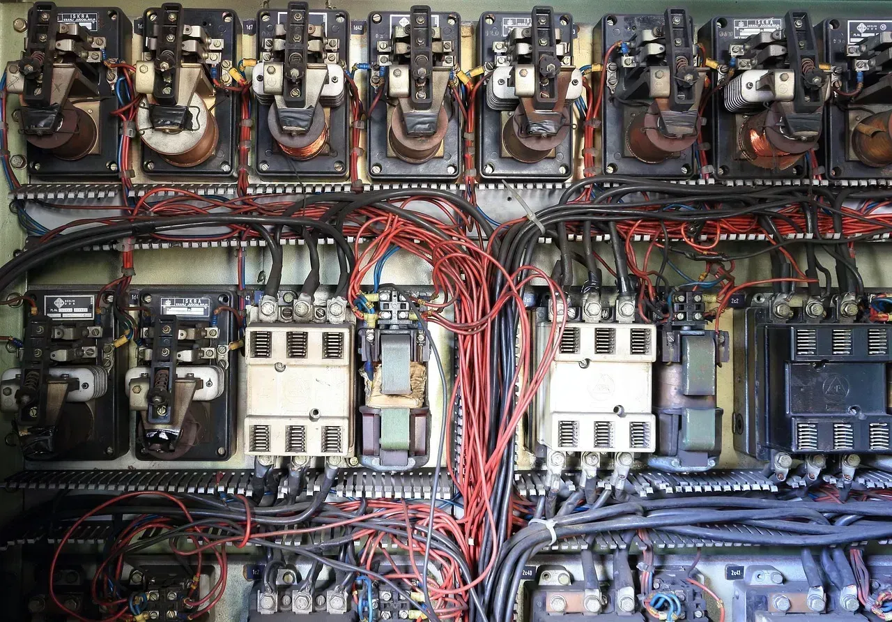 Unpermitted Circuit Additions to Electrical Panels (Image Credits: Pixabay)