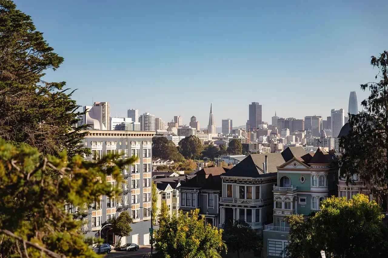 San Francisco: Where Six Figures Feels Like Poverty (Image Credits: Pixabay)
