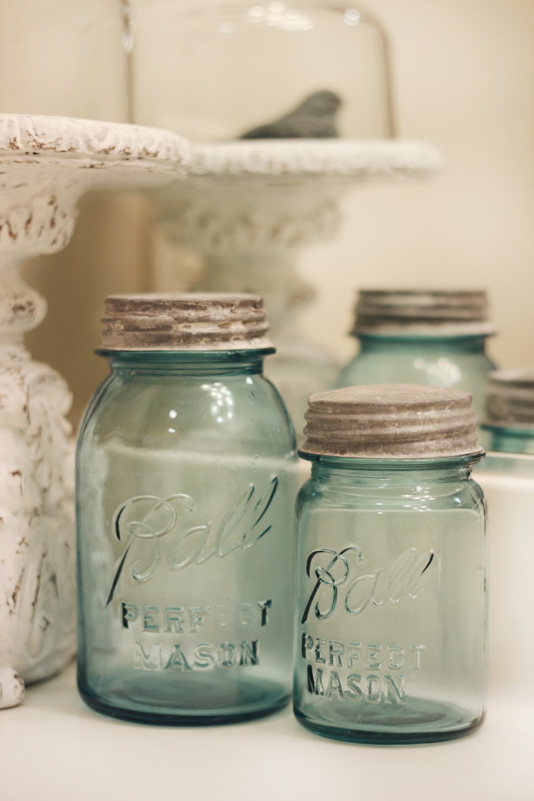 Vintage Mason Jars Break Collection Records (Image Credits: Unsplash)