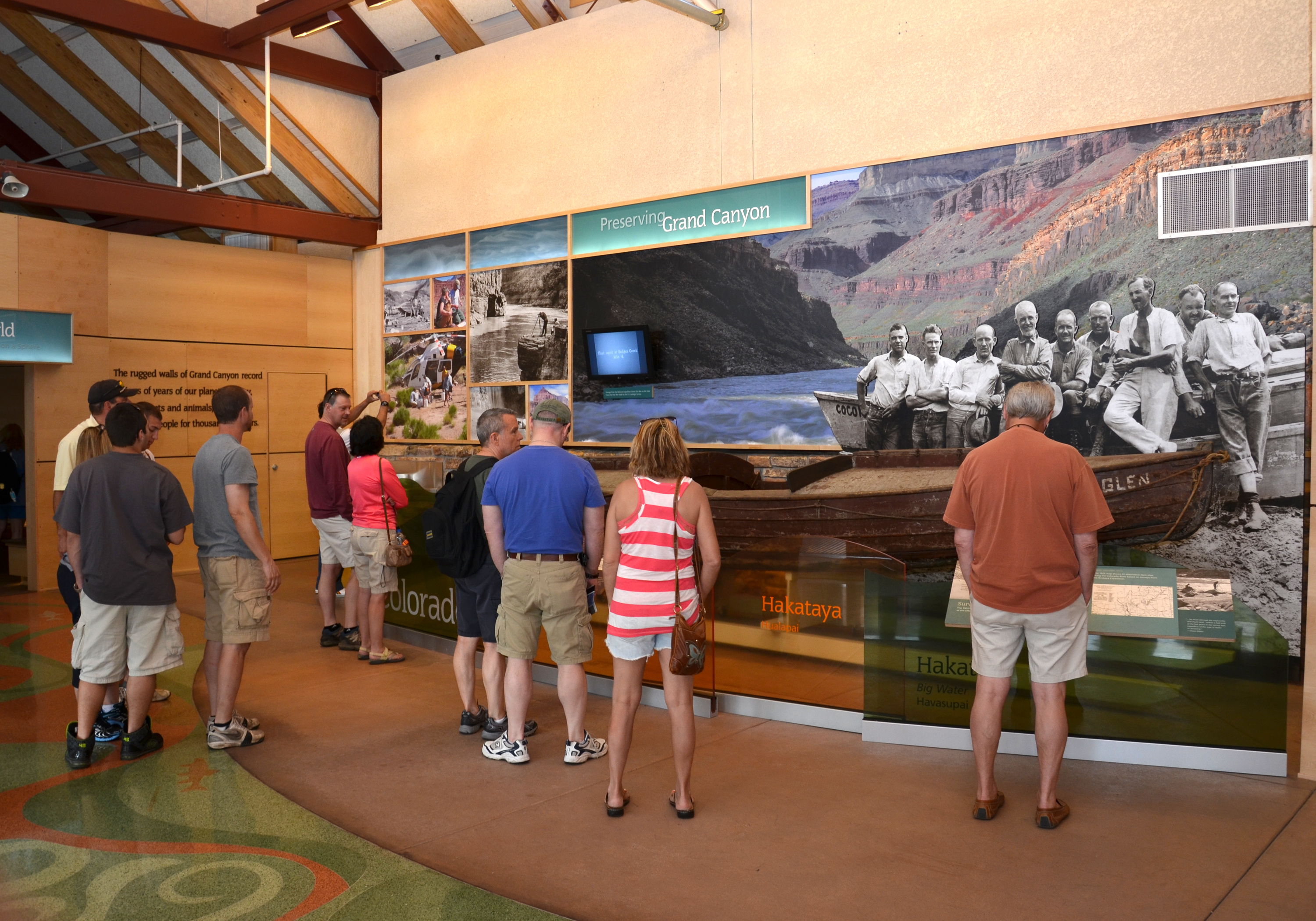 Planning Your Visit During Peak Times (image credits: wikimedia)