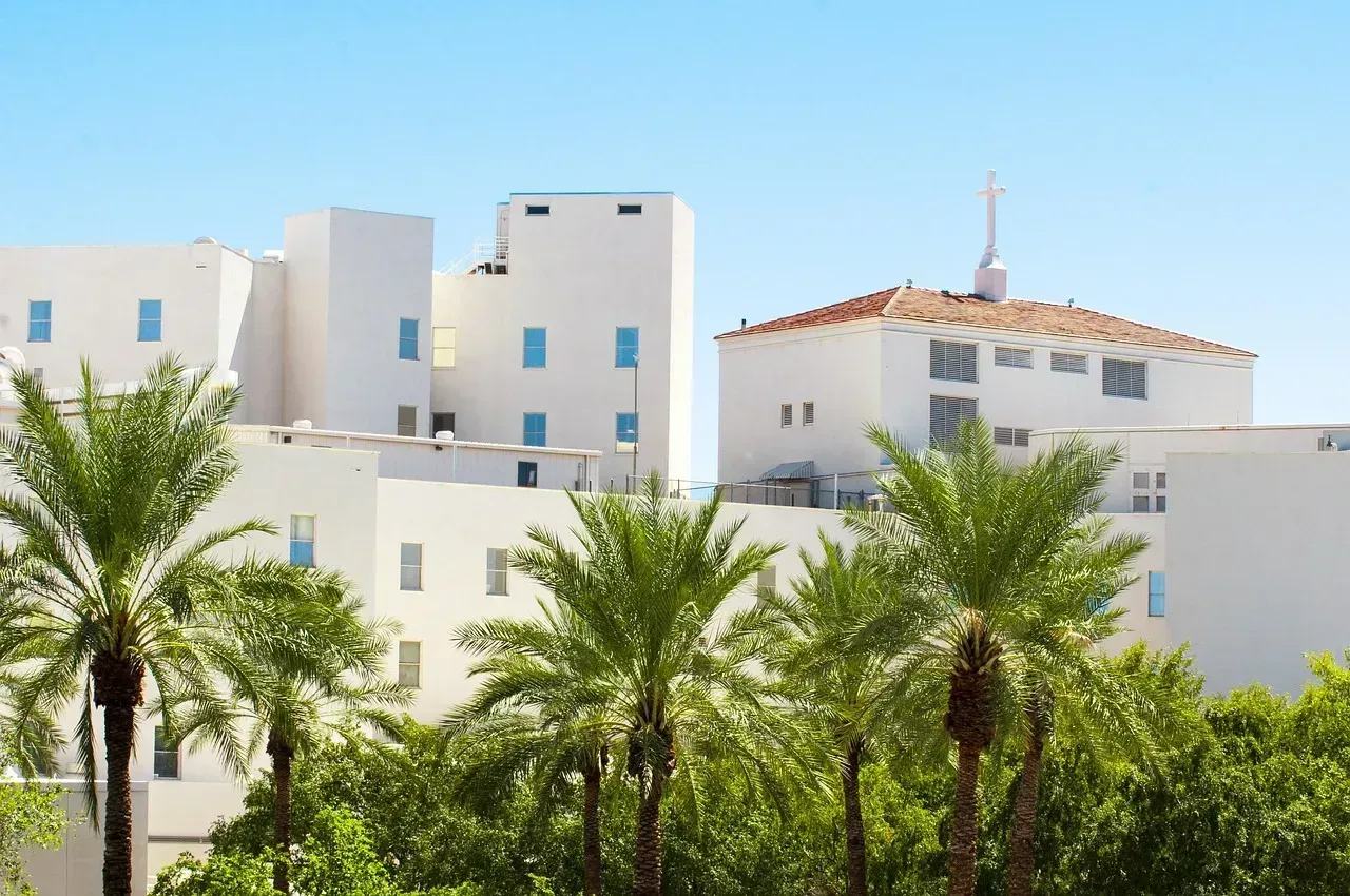5. Phoenix, Arizona: The Sun Belt Hangover (Image Credits: Pixabay)