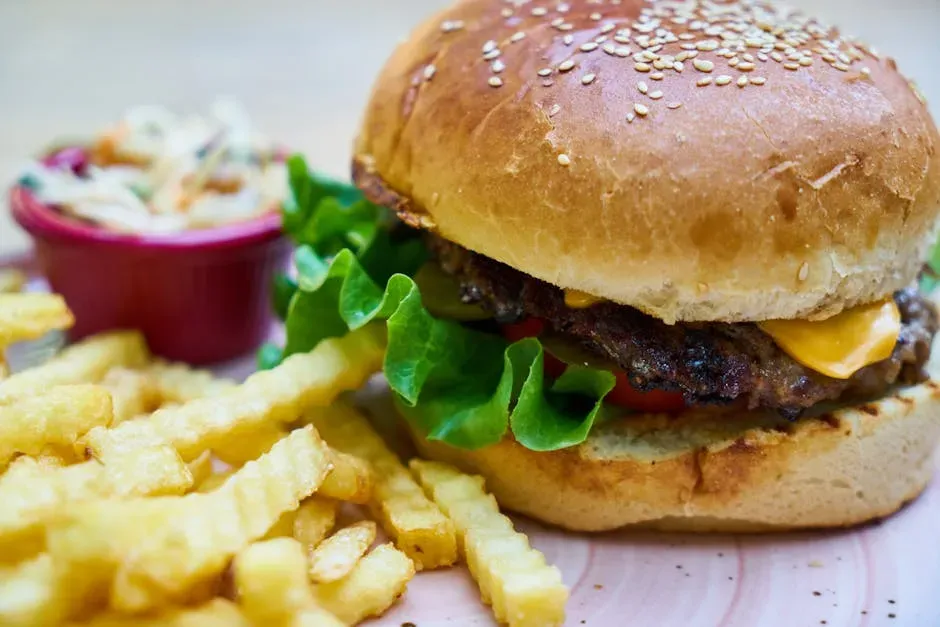 8. Jack in the Box Jumbo Jack - The Late-Night Loyalist (Image Credits: Pexels)