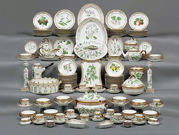 Royal Copenhagen Flora Danica (Image Credits: Wikimedia)