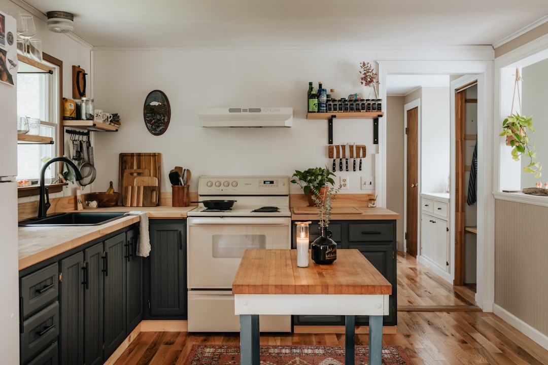 Solid Wood Countertops: Natural Beauty with Practical Problems (image credits: unsplash)