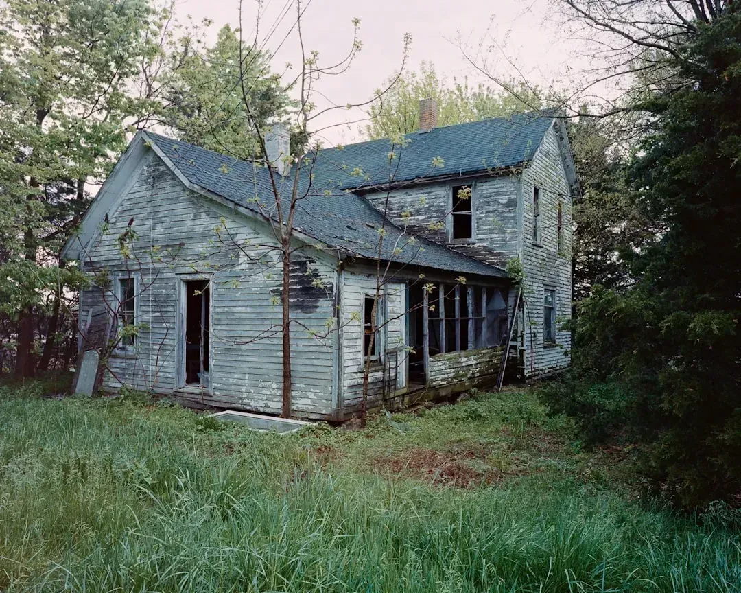 The Teardown Trend Reveals What Land Is Really Worth (Image Credits: Unsplash)