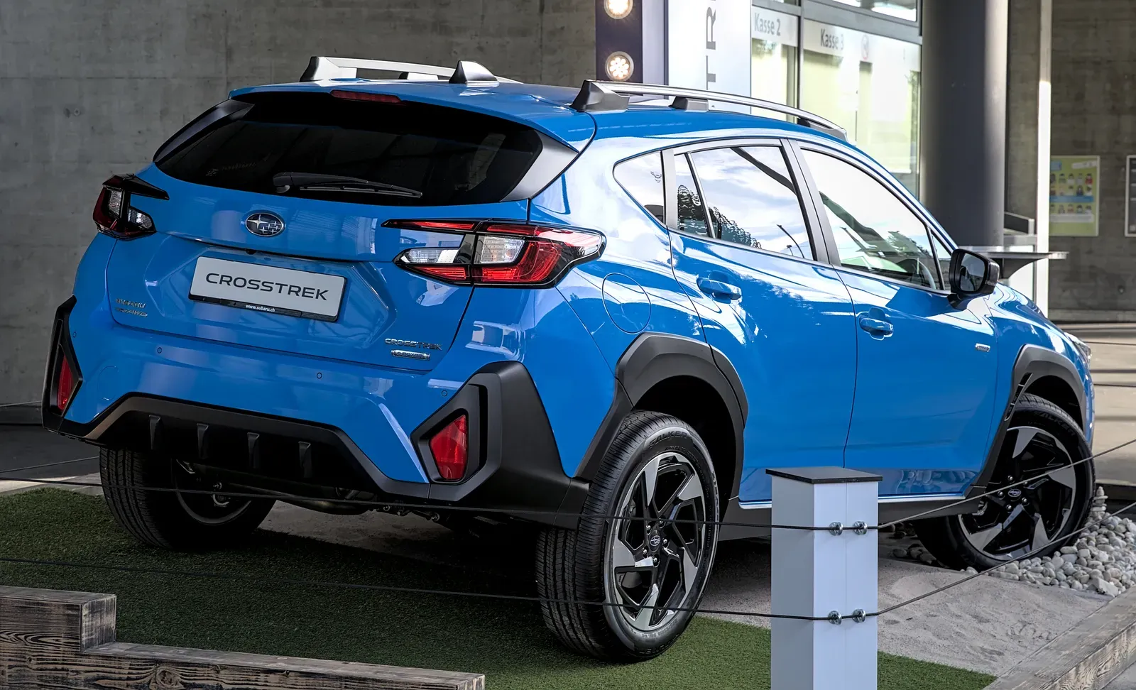 3. Subaru Crosstrek - The Little SUV That Keeps Showing Up (Image Credits: Wikimedia)