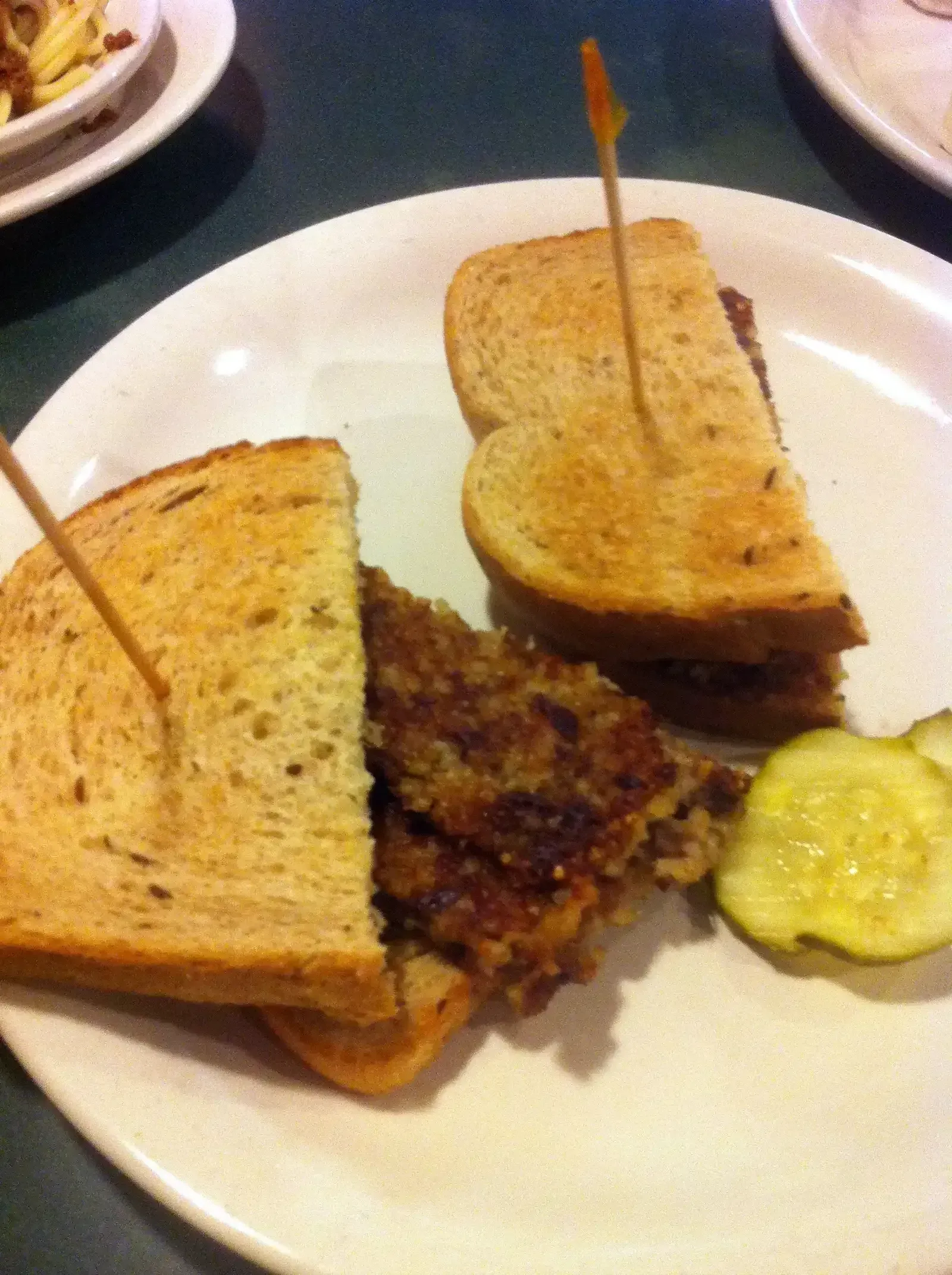 Goetta: Cincinnati's Disappearing Breakfast Treasure (Image Credits: Wikimedia)