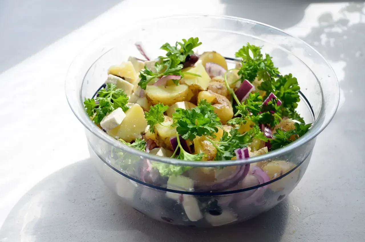 Potato Salad in a Glass Jar (Image Credits: Pixabay)