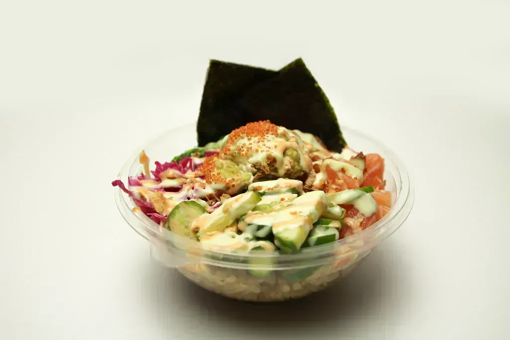 Poke: Hawaii's Raw Fish Tradition Gone Mainstream (Image Credits: Flickr)