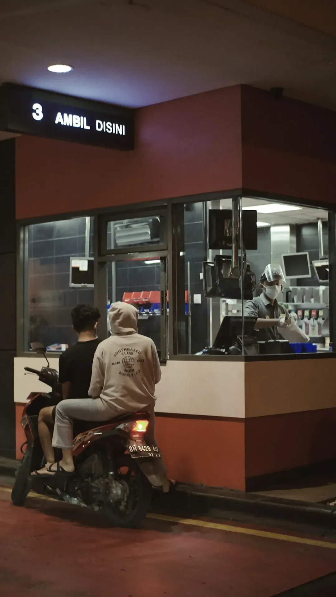 Drive-Thru Customers Get Priority Over Counter Orders (Image Credits: Unsplash)