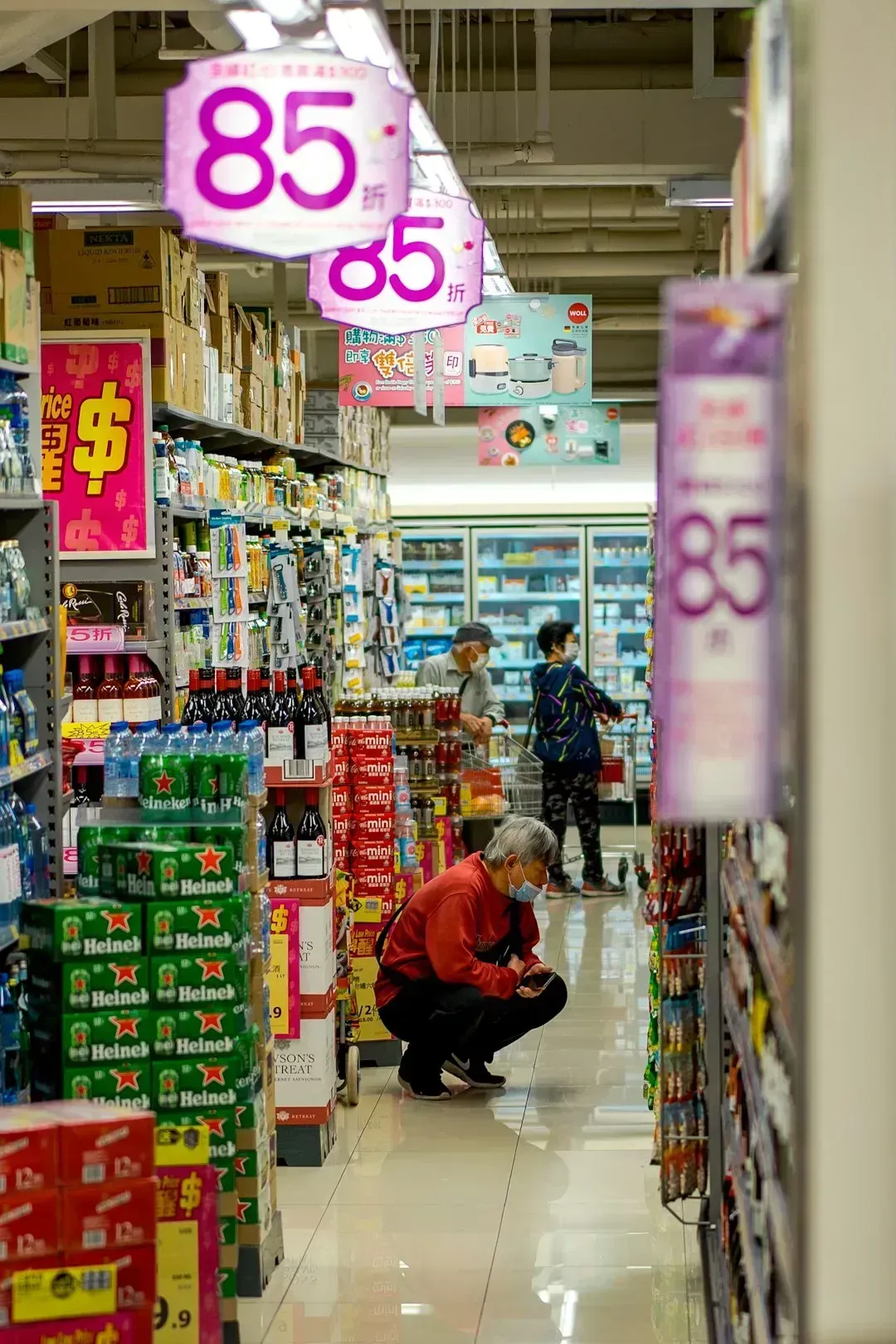 Slow Music Makes You Shop Longer and Spend More (Image Credits: Unsplash)