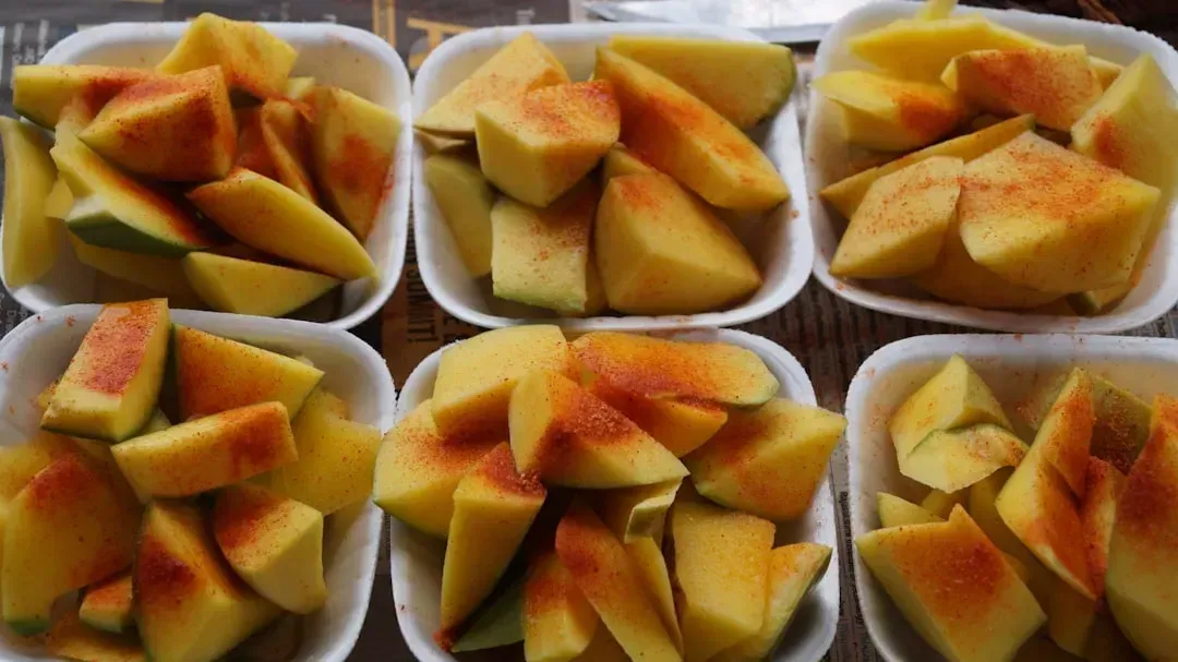 Pre-Cut Produce Has an Outrageous Markup (Image Credits: Unsplash)