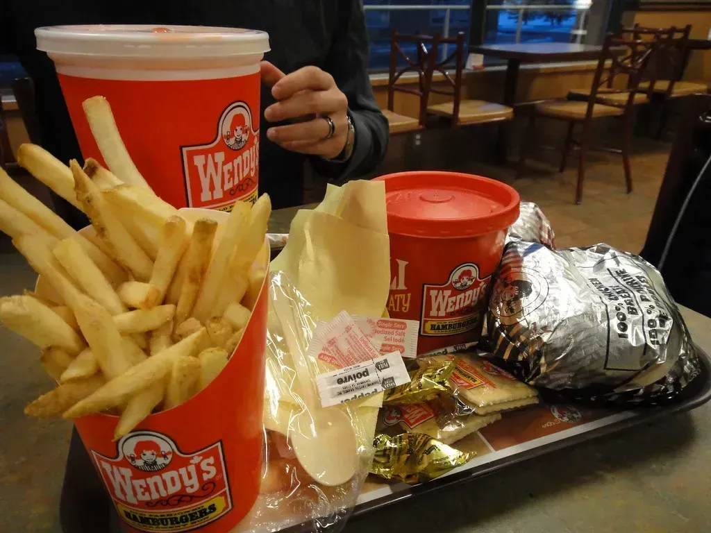 4. Wendy's Chili (Calgary Reviews, Flickr, CC BY 2.0)