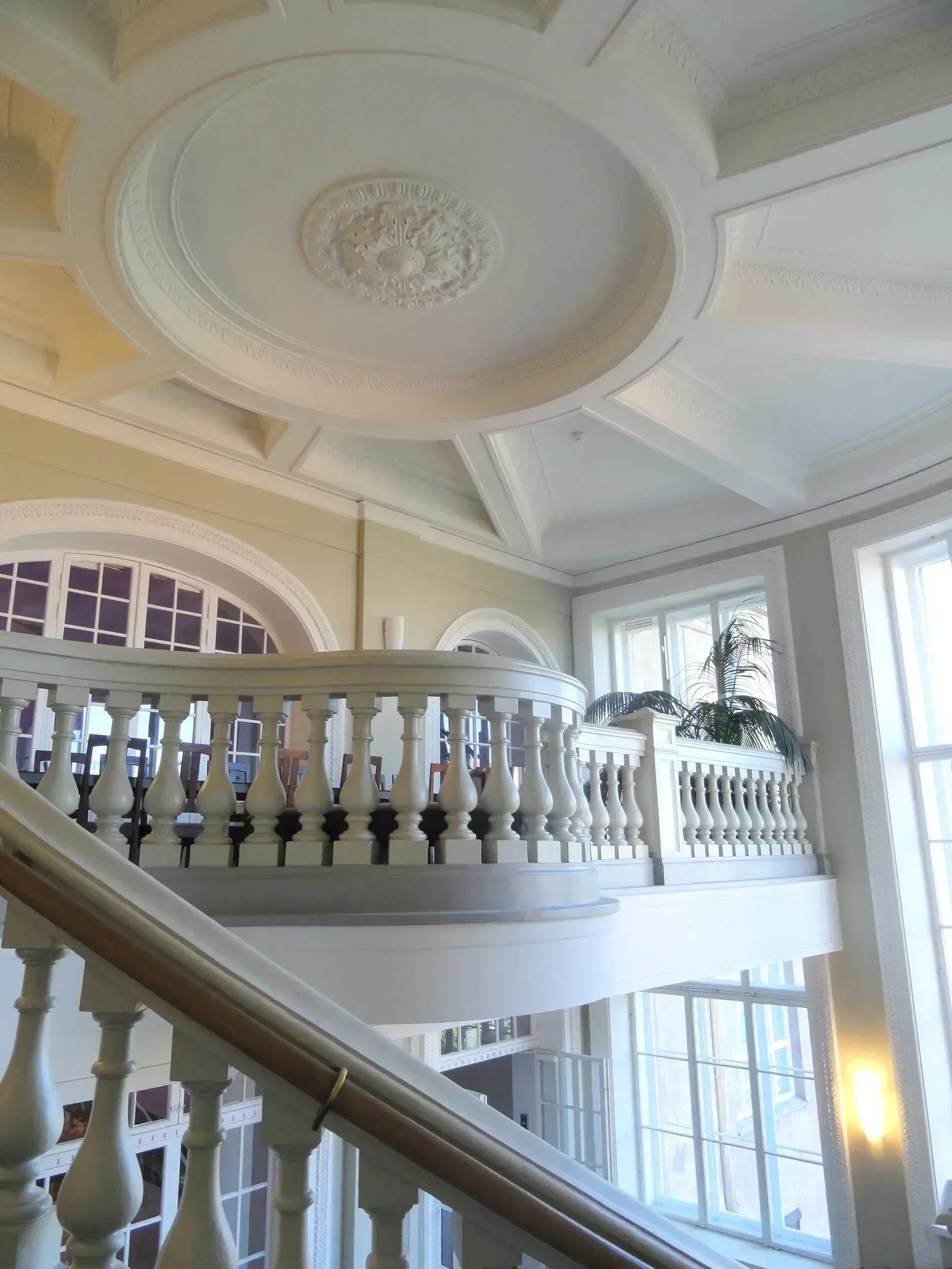 Faux Finishes Are Falling Flat (Image Credits: Wikimedia)