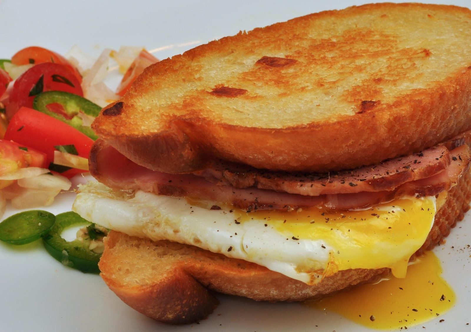 The Fry Bread Sandwich from the Southwest (Image Credits: Wikimedia)