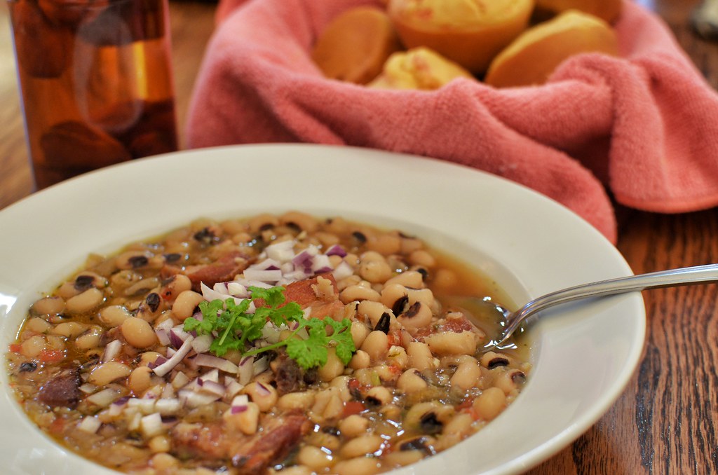 Black-Eyed Peas and Hoppin' John (Image Credits: Flickr)