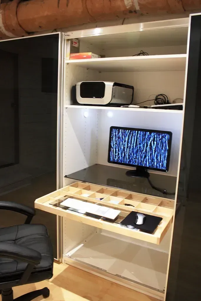Separate Home Offices (Image Credits: Flickr)