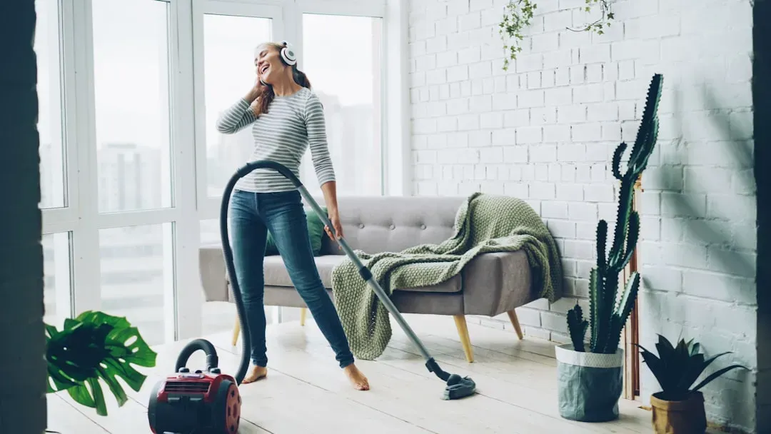 They Clean as They Go Throughout the Day (Image Credits: Unsplash)