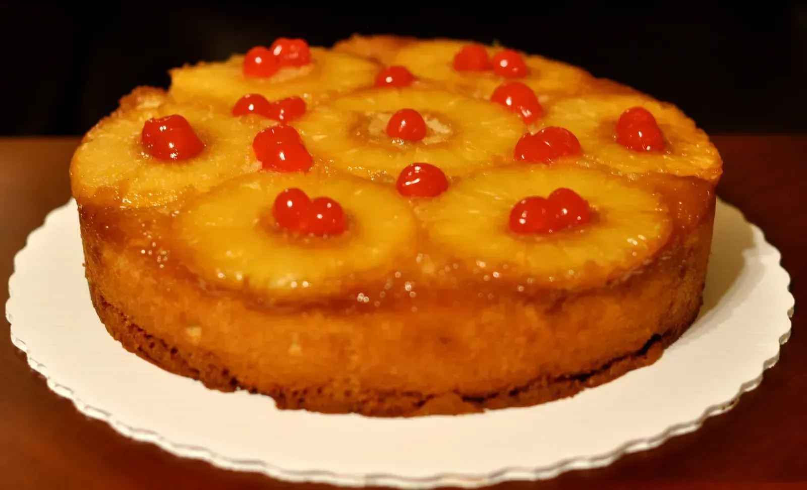 Pineapple Upside-Down Cake Flips Back (Image Credits: Wikimedia)