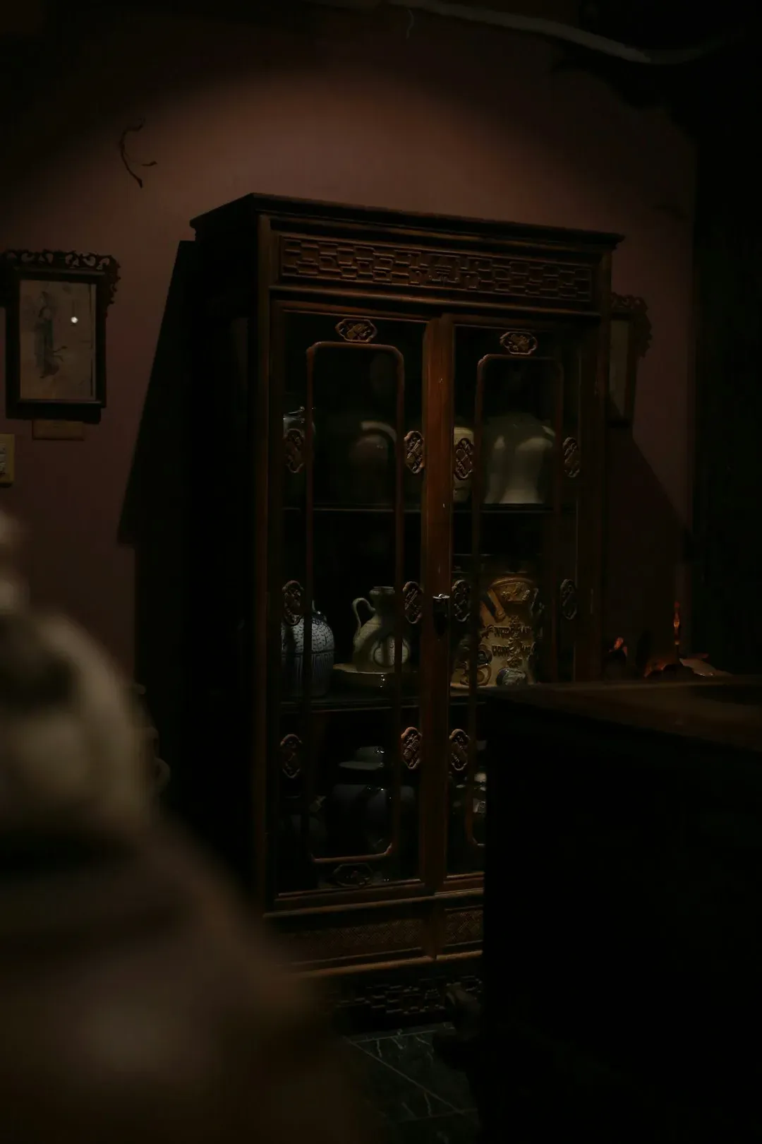 Large China Cabinets and Armoires (Image Credits: Unsplash)