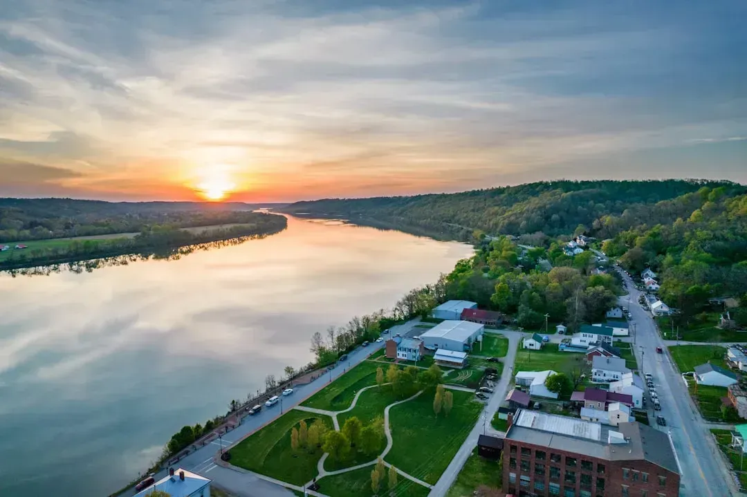 Huntington-Ashland Metro Area: River Living on a Budget (Image Credits: Unsplash)