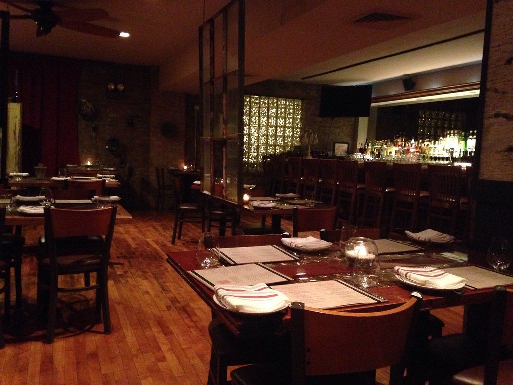 Applebee's: The Neighborhood Grill That Abandoned Its Neighbors (Image Credits: Flickr)