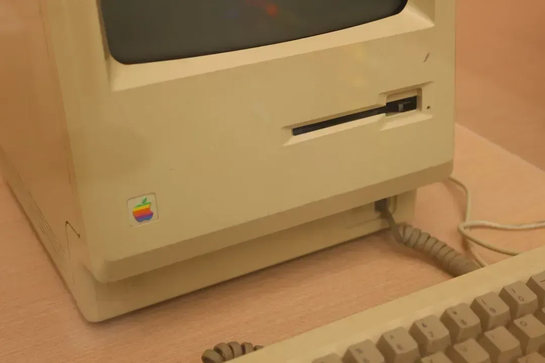 Apple Lisa (1983): The Computer Named After Jobs' Daughter (Image Credits: Unsplash)