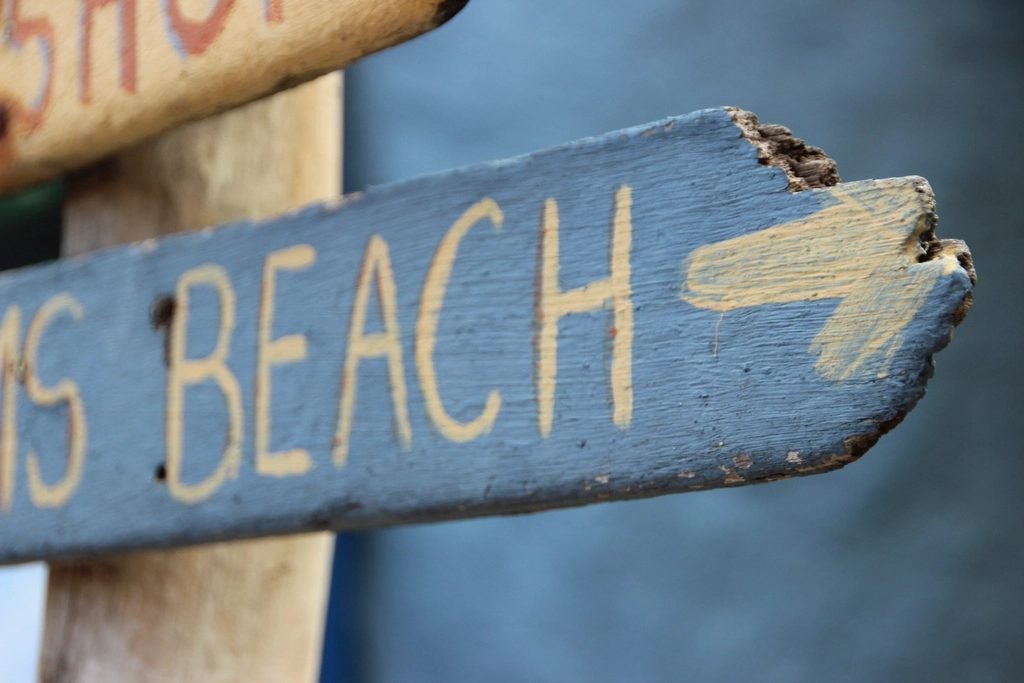 Australia's Beach Swearing Penalties (Image Credits: Rawpixel)