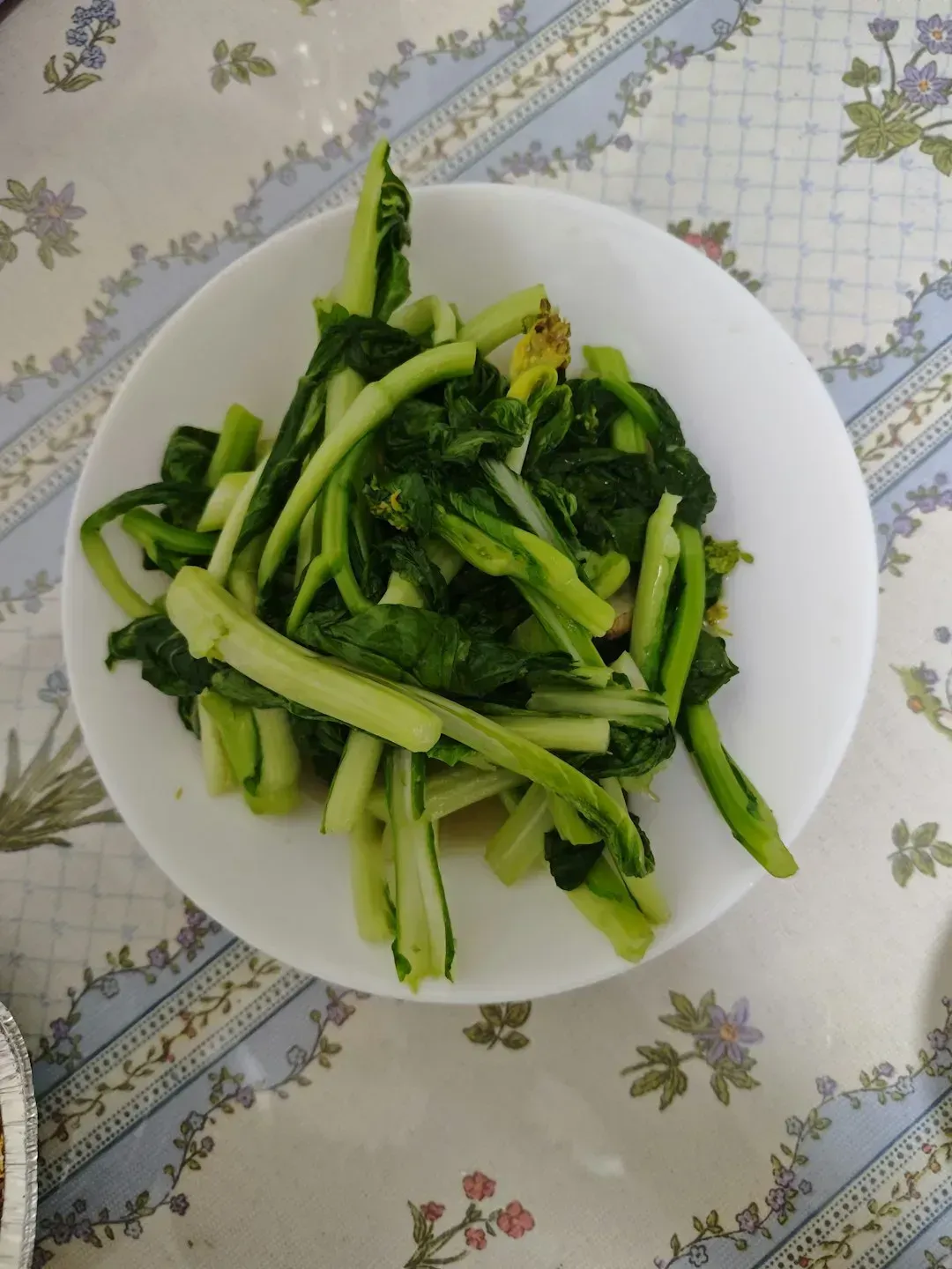 6. Spinach, Celery, and Other Nitrate-Rich Vegetables (Image Credits: Unsplash)