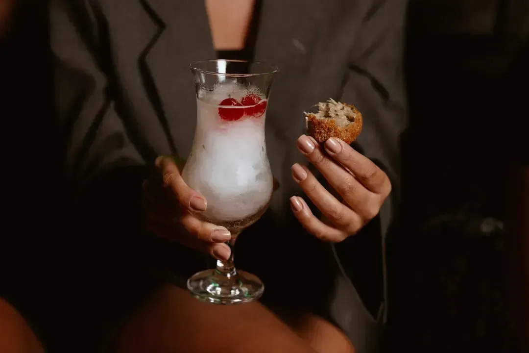 Finger Foods and Cocktail Parties Became American Traditions (Image Credits: Unsplash)