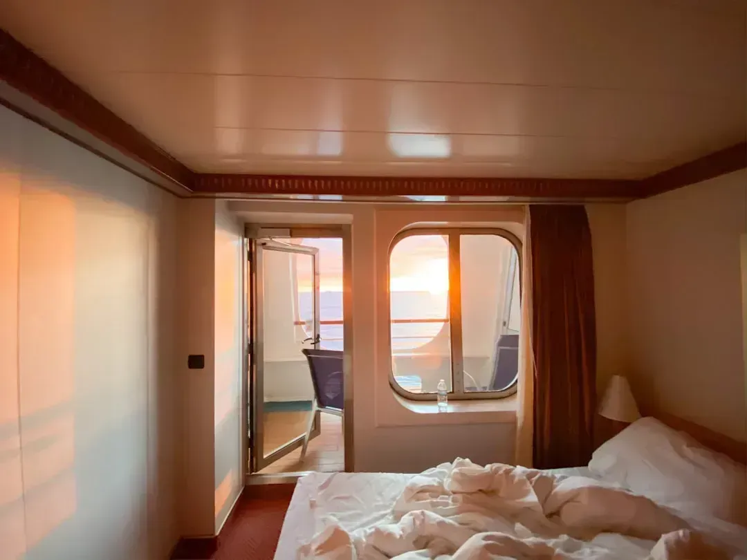 Your Cabin Is Likely Smaller Than a Hotel Bathroom (Image Credits: Unsplash)